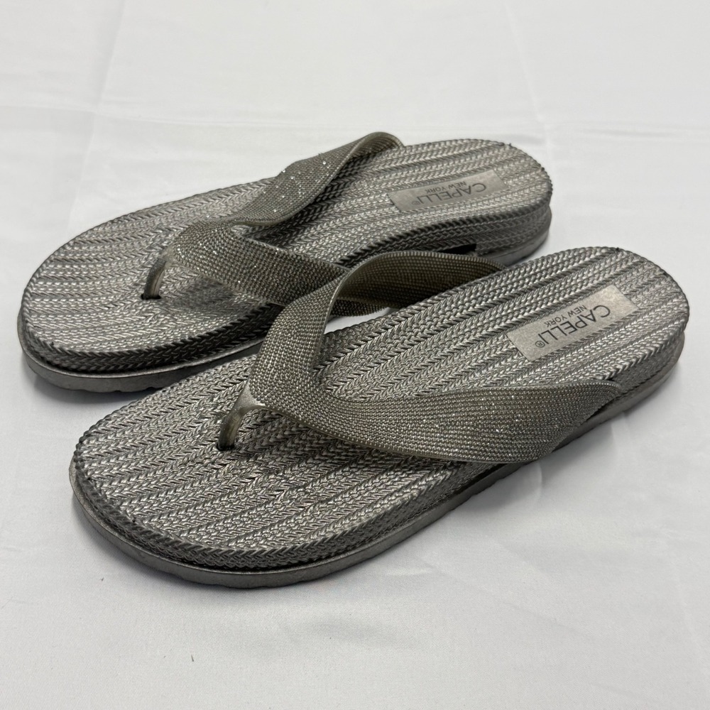 Capelli New York Womens Silver Metallic Glitter Platform Flip Flop Sandals 9